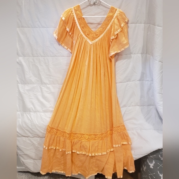 Source Unknown Other - BEAUTIFUL VINTAGE DRESSING GOWN sizeL Women's Nightgown